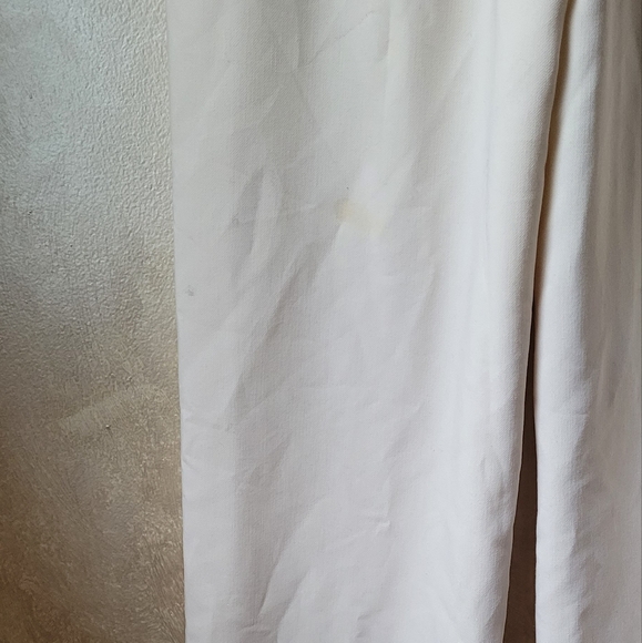 GAL MEETS GLAM NADIA PEARL COLLAR JUMPSUIT - Picture 7 of 8